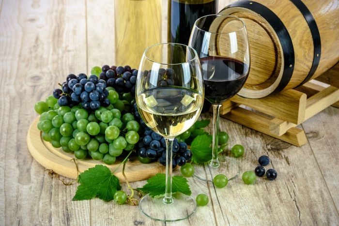 6 razones por las cuales no está mal tomar vino en caja